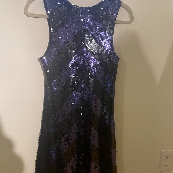 Alice + Olivia Black and Blue small sequin dress - Picture 2 of 2
